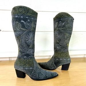 ARTEMIS Cuban Style Velvet Floral Embroidered Boots
